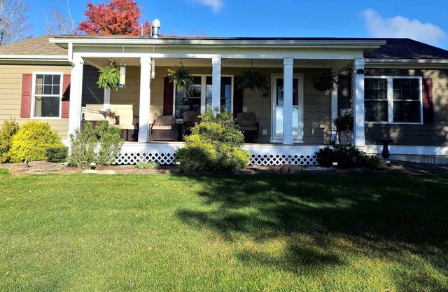 Comfortable Home w/ Great Views