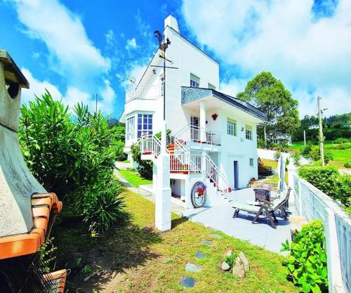 Comfortable house with sea view in Viveiro, 200 m²