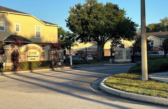 Comfortable house with w/d, Pool, Internet and utilities included