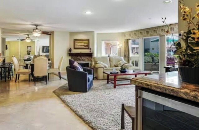 Comfortable, modern condo located steps from the beach!
