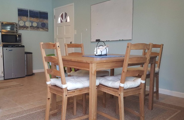 ***** KOMFORTABLES, RUHIGES UND PRIVATES GÄSTEHAUS ***