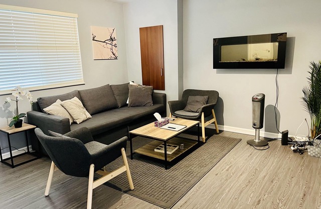 Comfortable & quite 2 bedroom & chef’s kitchen suite near Vancouver.