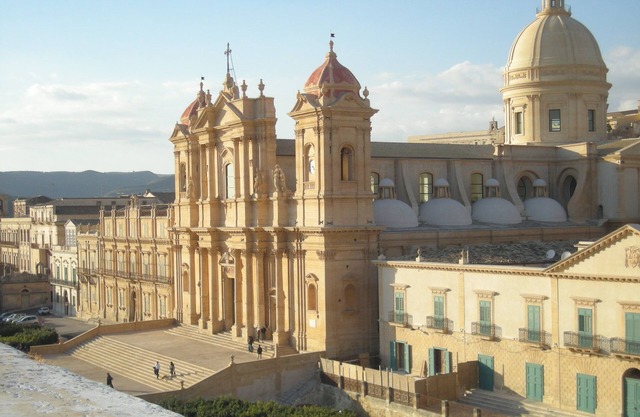 Komfortable Zimmer in der barocken Noto taucht