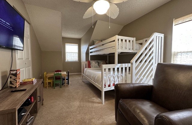 Comfortable Saint Mary's Stay