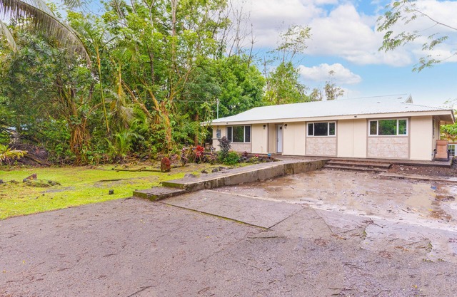 Comfortable, single-level retreat with fast WiFi & washer/dryer - dog-friendly