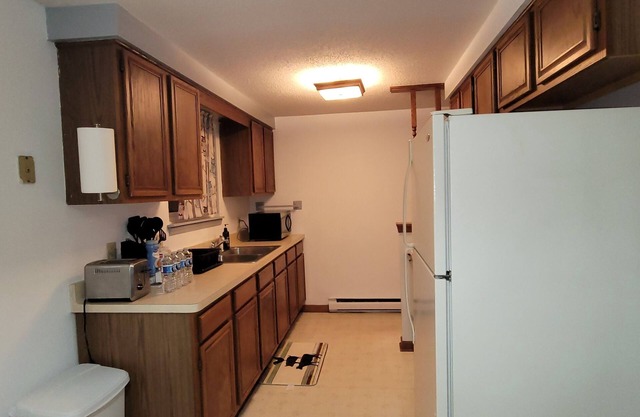 Cozy apartment near Niagara Falls, Air Base, Airport, factory outlet mall, & NU.