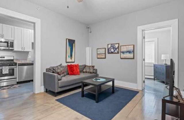 Comfortable stay downtown near sculpture park-7