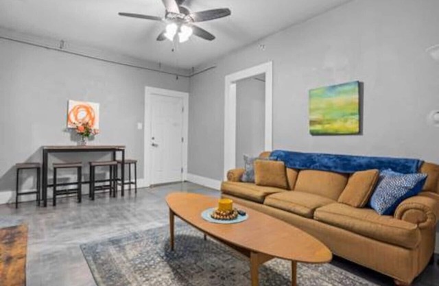 Comfortable stay in historic Sherman Hill-3