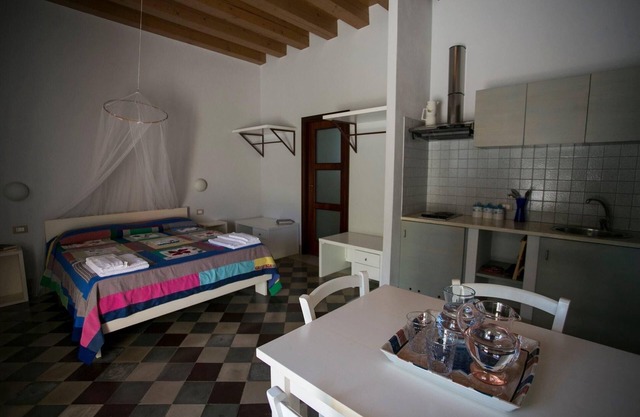 Comfortable studio apartment 6 km from Syracuse city