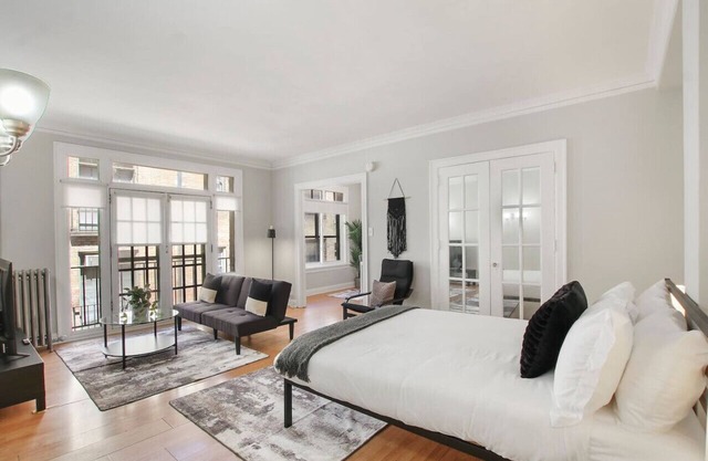 Comfortable Studio Hideaway in Evanston