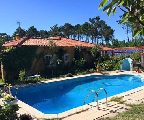 Comfortable studio in Nazaré with shared pool - 30 m²