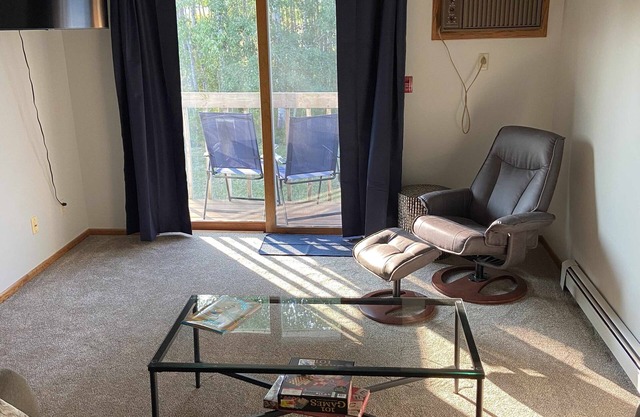 Comfortable suite, great location, easy access to Lake Superior!
