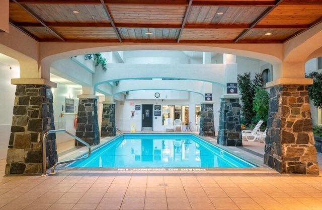 Comfortable Superior Room with Flat-Screen TV