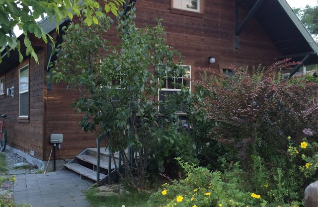 Komfortables Haus mit drei Schlafzimmern in einer kleinen Stadt in der Nähe aller Erholung!