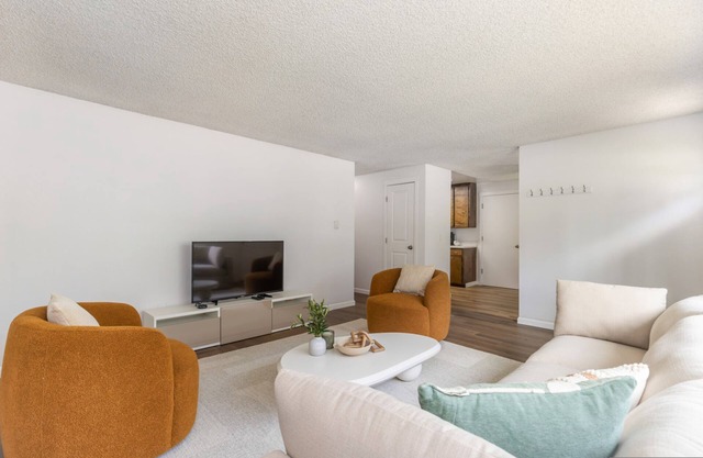 Comfortable Townhouse in Ash Way Lynnwood