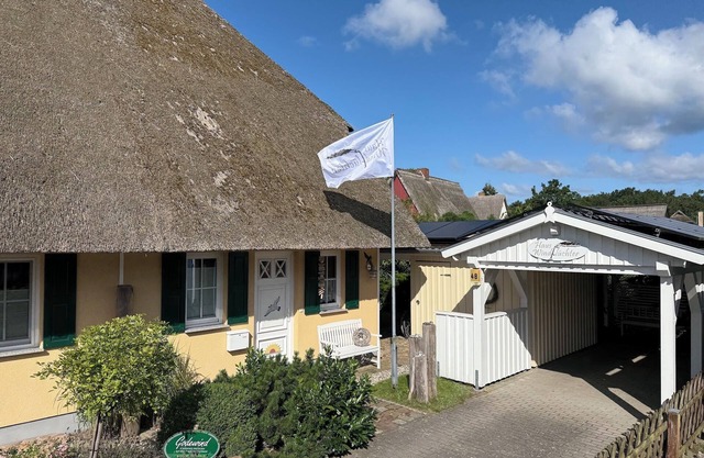 Komfortables Ferienhaus in ruhiger Lage im Herzen von Born