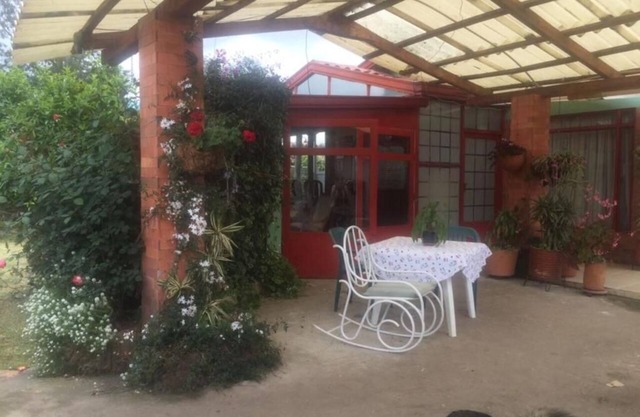 Comfortable villa, in a very good location and surrounded by gardens.