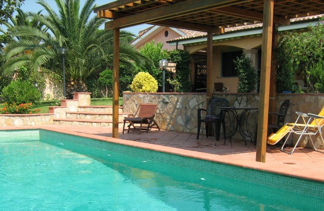 Komfortable Villa mit privatem Pool nahe dem Meer und in der Nähe von Rom