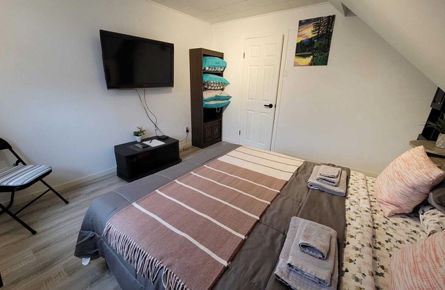 Bequemes Apt., 1 Schlafzimmer, mit Klimaanlage und WLAN, Edmundston