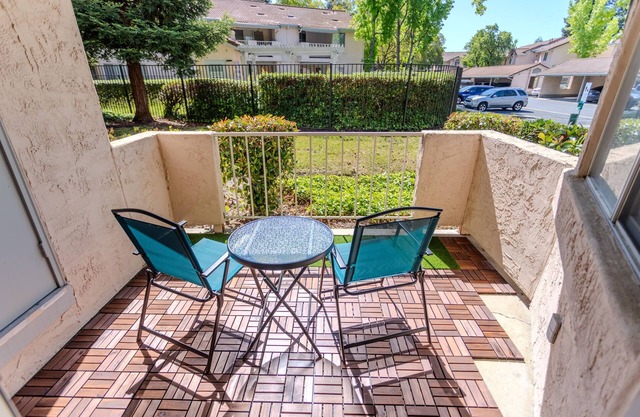 Comfy 1-bedroom condo with AC, WiFi in peaceful Livermore and close to labs!