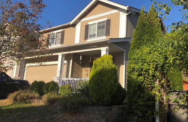 Comfy 1-bedroom in house with wifi and AC in Renton