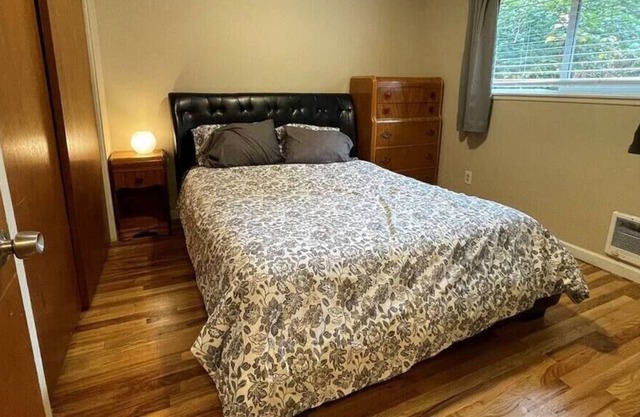Comfy 2 Bedroom Apartment #4