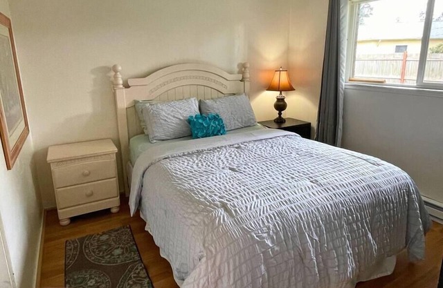 Comfy 2 Bedroom Apartment #4