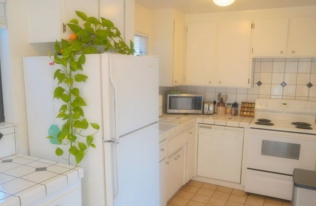 Comfy 2 bedroom Casita on our family farm