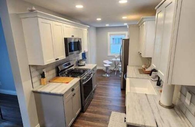 Comfy 3BR 6min drive Downtown Harbor Center, Buffalo Bills fan favorite.