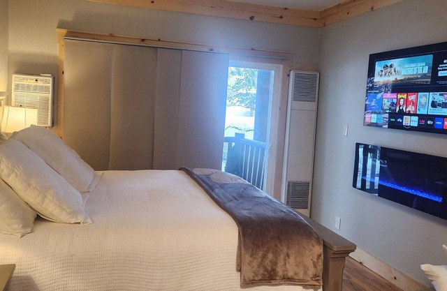 Comfy and Convenient Park City Condo