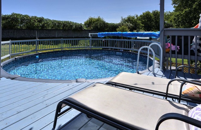 Comfy and Relaxing 2 Bedroom with Pool and Hot Tub