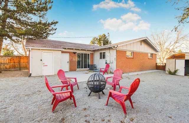 Comfy basement unit in Littleton with yard & garage