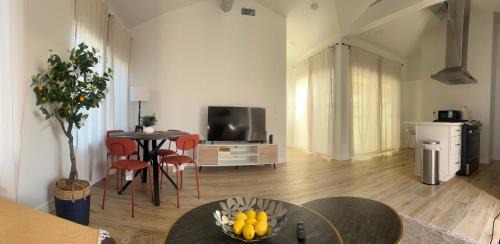 Comfy & calm rooms near I-10, Temple city