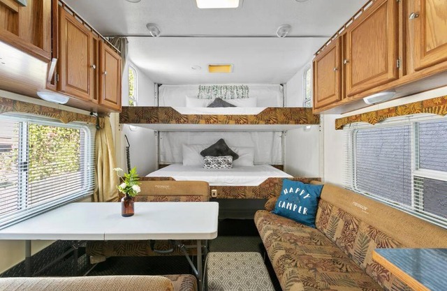 Comfy Camper--Group, Family, Kid, & Pet-Friendly