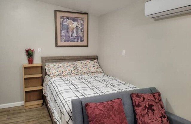 Comfy Central Studio Guesthouse