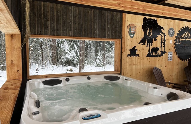 Comfy Family Cabin w/Solo Stove Firepit, EV & Spa!