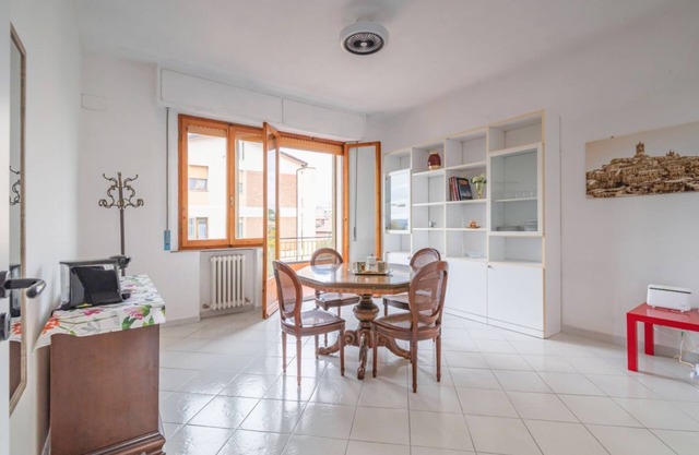 Comfy Flat Steps Away from Siena Station!
