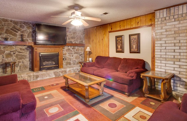 Comfy Hazlehurst Vacation Rental w/ Patio!