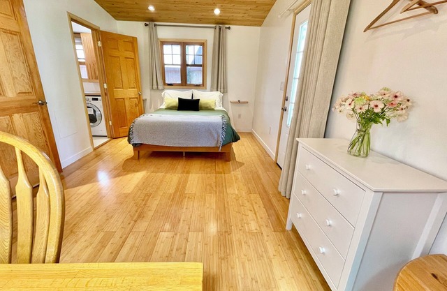 Comfy Studio Near Trails & Beaches