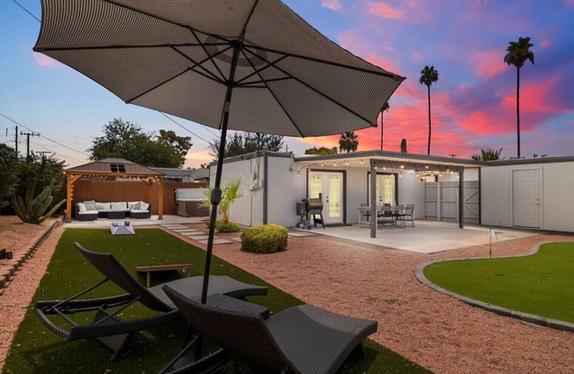 Comfy Scottsdale Home W/Hot Tub!