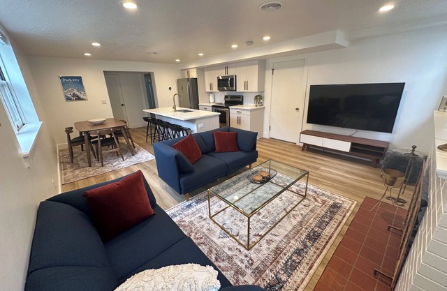Comfy SLC Home: Easily Access Downtown & Park City
