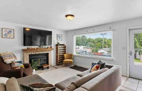Comfy stay in Lava Hot Springs