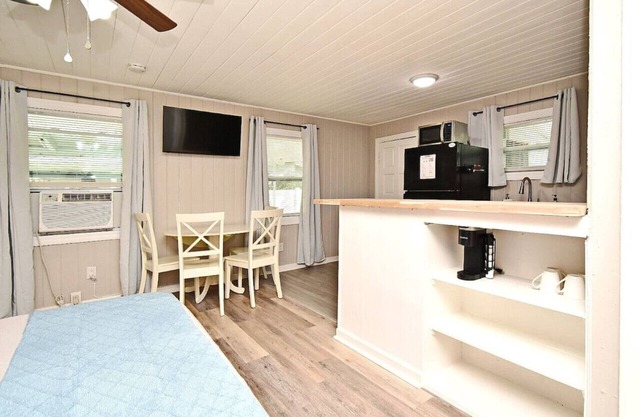 Comfy Studio Apartment