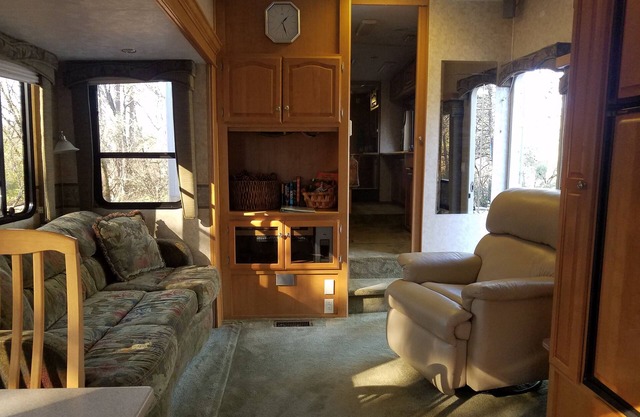 Comfy Caravan between Sacramento & Lake Tahoe