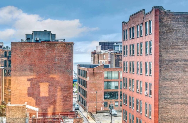 Comfy Warehouse District Luxury Condo!