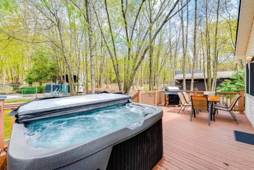 Community Lake Access Albrightsville Family Home