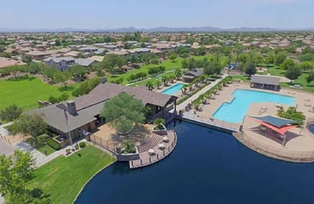 Community with 2 Pools, Gym, Pickleball, Tennis, & More!!!
