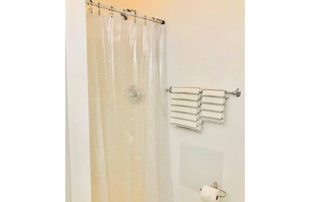 Commuter’s Delight! Beach Studio/Private Entrances