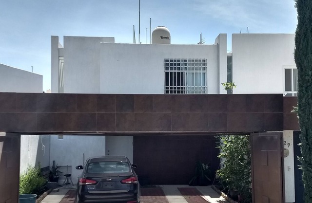 Comoda casa residencial cerca de Zona Industrial. SLP, BMW, GM