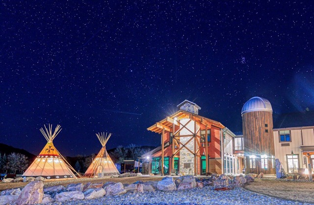 Compass Rose Lodge